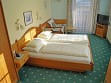 dreibettzimmer-2.jpg
